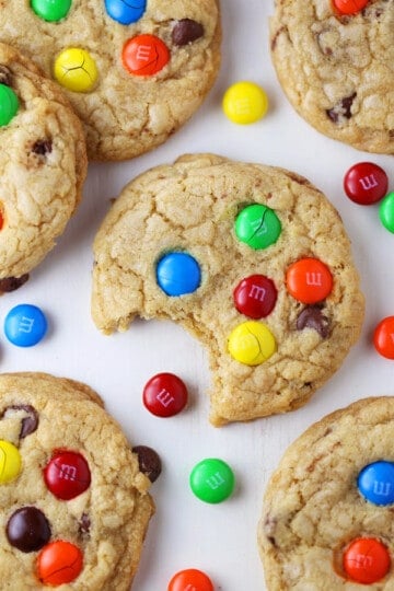 Chewy Chocolate Chip M&M Cookies {VIDEO} - Mom Loves Baking