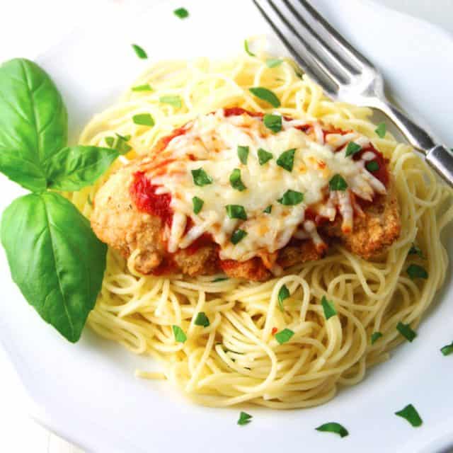 Fast & Easy Chicken Parmesan Recipe - Mom Loves Baking