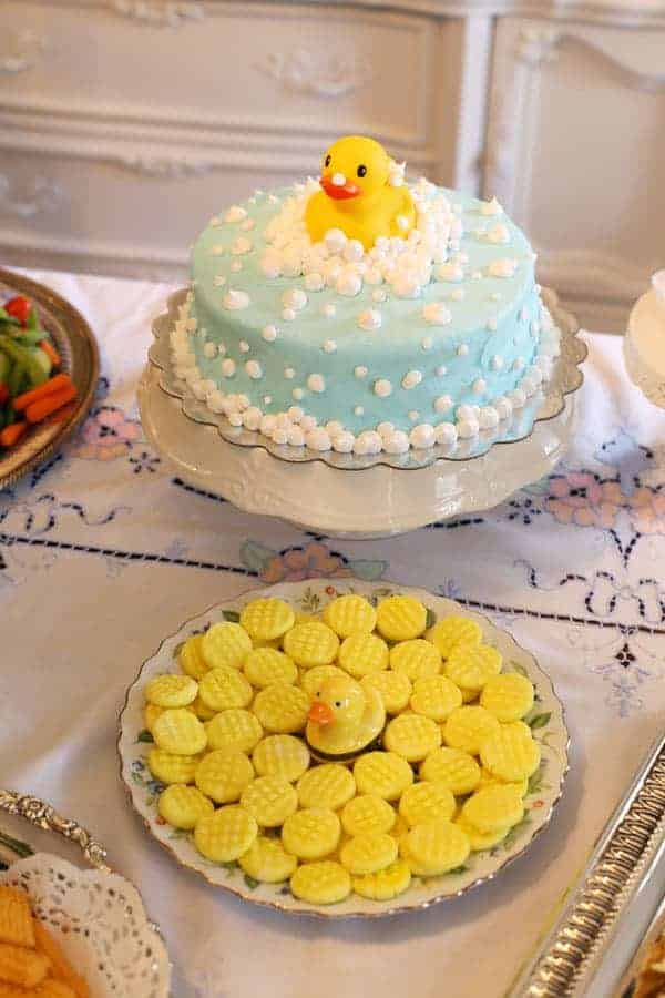 Rubber ducky baby shower cake :) : r/Cakes
