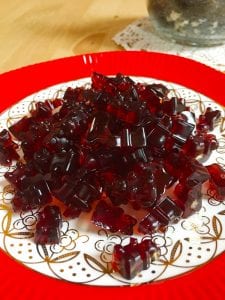 Homemade Healthy Gummy Bears {Paleo Friendly} - Mom Loves Baking