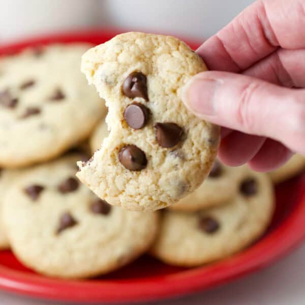 Gluten Free Tollhouse Chocolate Chip Cookies - Mom Loves Baking