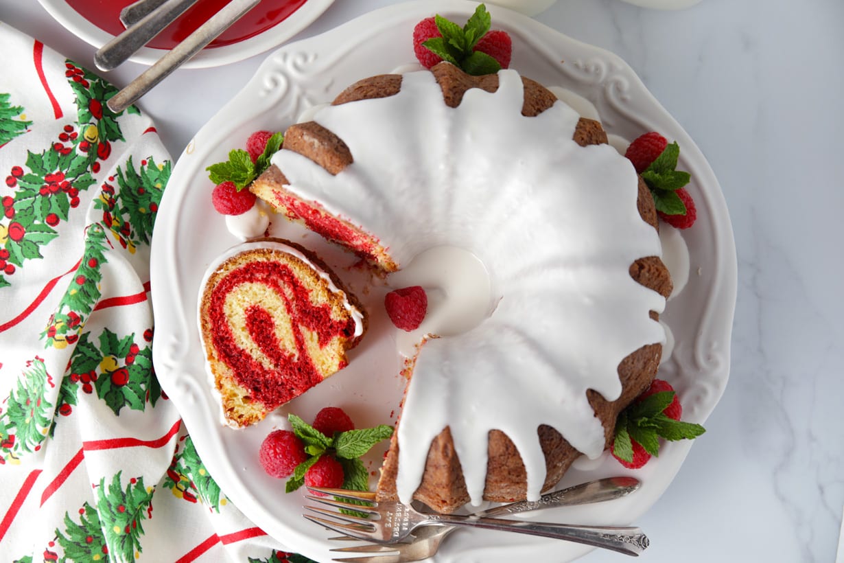 Christmas Bundt Cake Recipe- Balancing Motherhood