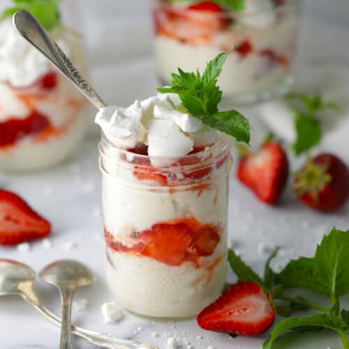 Eton Mess With Strawberries - Mom Loves Baking