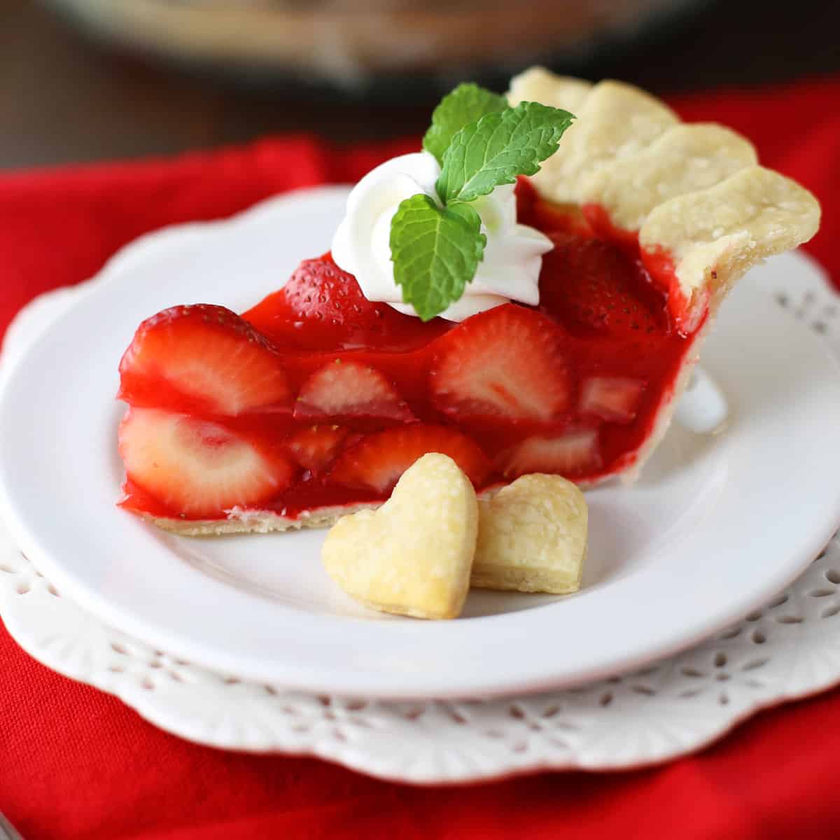 https://www.momlovesbaking.com/wp-content/uploads/2023/04/Sugar-Free-Strawberry-Pie-SQ-scaled-e1682565481314.jpg