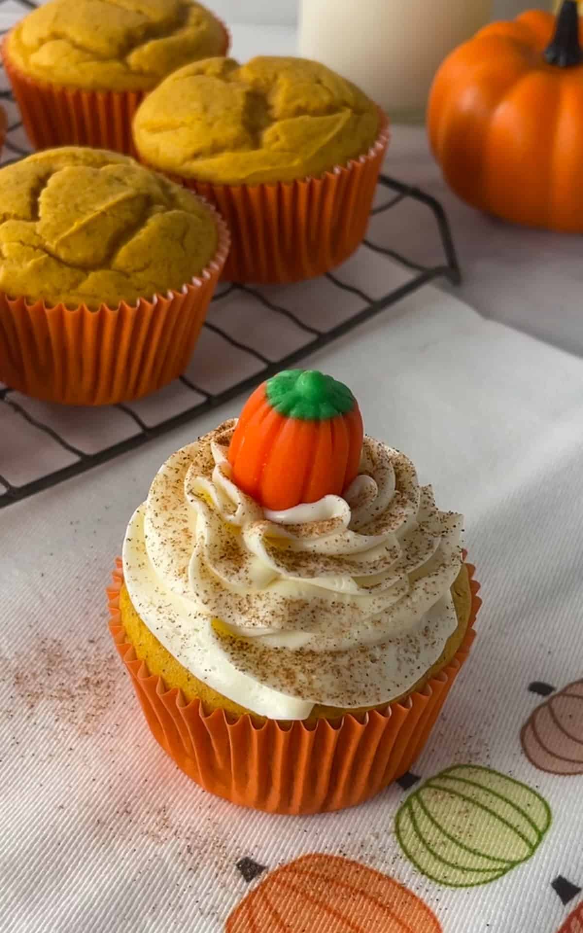 The best pumpkin cake mix cupcakes made with no eggs.