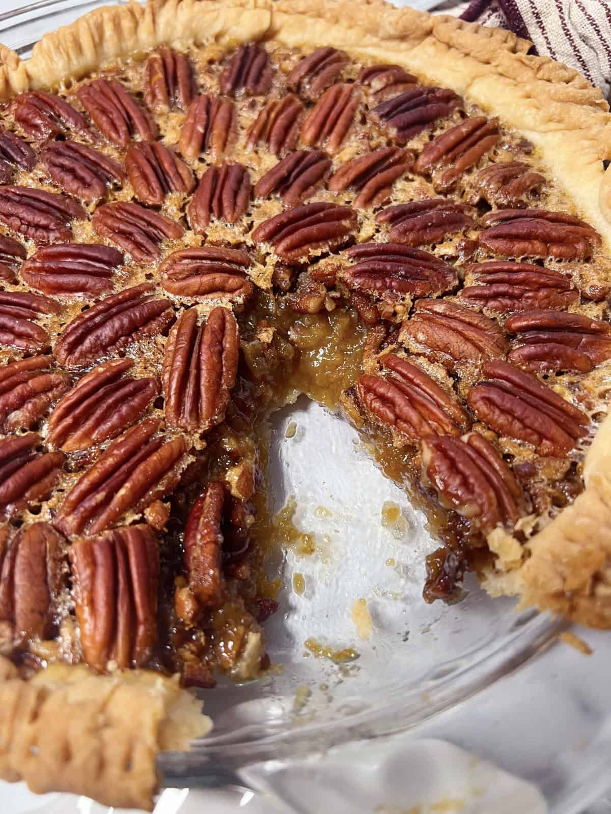 Really easy pecan pie made from scratch.